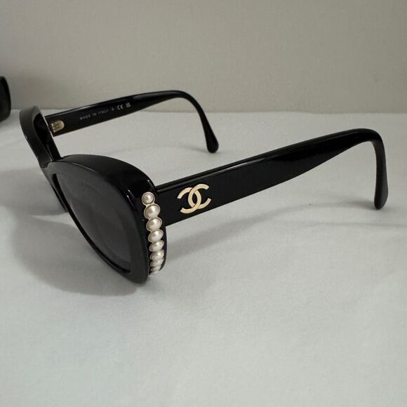 Chanel Cat Eye Sunglasses CH5481HA With Pearls main image 4